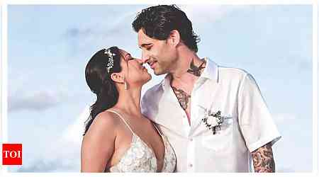 Sunny Leone and Daniel Weber renew their vows in an intimate ceremony in the Maldives - Exclusive