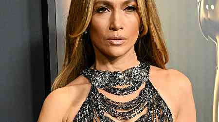  Jennifer Lopez Debuts Daring Semi-Sheer Look on Red Carpet 