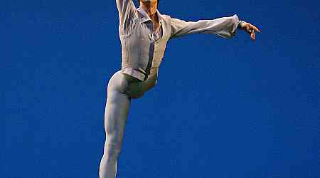  Russian Ballet Star Vladimir Shklyarov Dead at 39 After Balcony Fall 