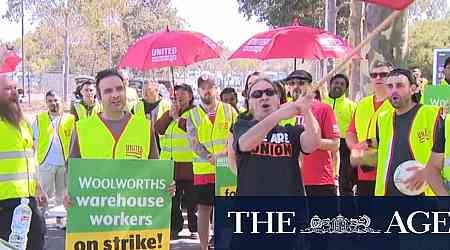 Threat of Christmas shortages as Woolworths workers strike