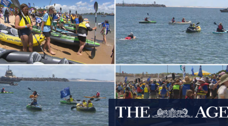 Climate activists block Newcastle port