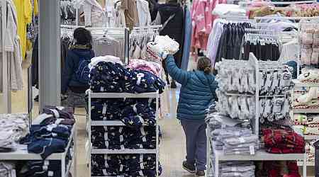 UK Retail Sales Fell More Than Expected Amid Budget Anxiety