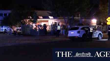 Nine people arrested after alleged stabbing in Melbourne