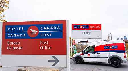 Canada Post down eight million parcels amid strike as talk carry on over weekend