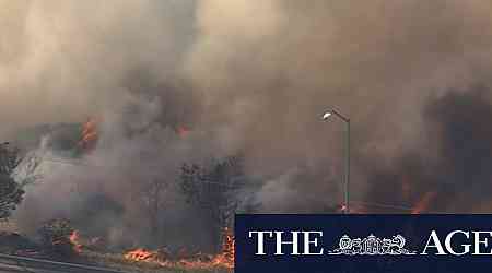 Bushfire emergency closes busy Perth road