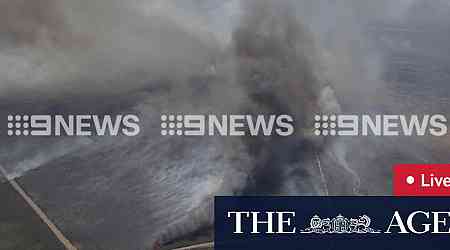 WA news LIVE: Bushfire forces evacuation warning for WA fishing town