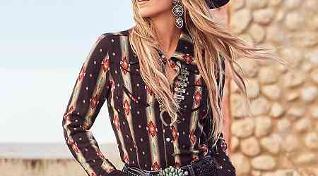  Lainey Wilson x Wrangler Collection Delivers Iconic Country Vibes 