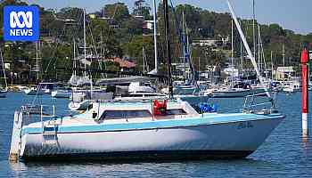 Police locate body in search for man who went missing while trying to recover yacht at Lake Macquarie