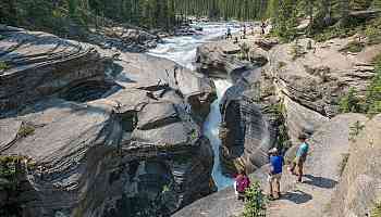 Travel guide to Banff National Park