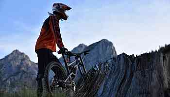 Mountain Biking: 4 Tips to Enjoy a Safe Off-Road Adventure