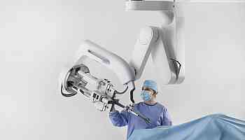 Robots perform like human surgeons by just watching videos