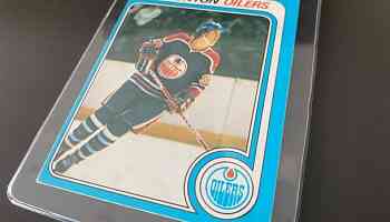 Sask. family's rare case of hockey cards from Gretzky's rookie year sells for $2.52 million US