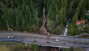 Body of 2nd missing person found after B.C. highway landslide