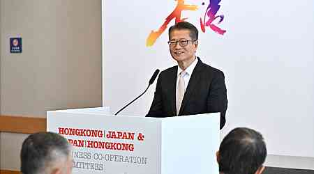 Return of multi-entry permits boosts HK's economy: FS