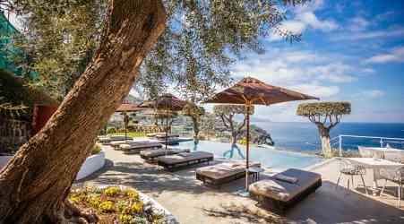 Artistic Charm on The Sorrento Coast: Villa Fiorella Art Hotel