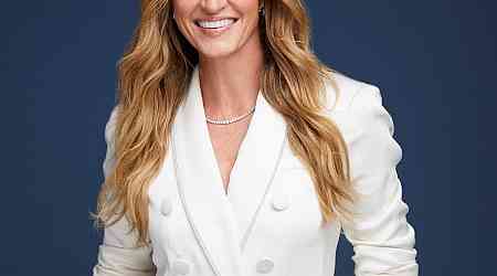  Erin Andrews Shares Her Celine Dion-Inspired Holiday Tradition 