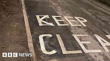 Now that's klear! Misspelt road marking outside school gets corrected