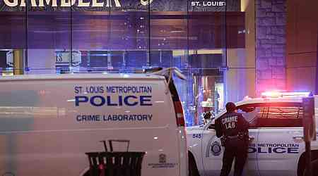 Two men shot in drug deal run to St. Louis casino for help, police say