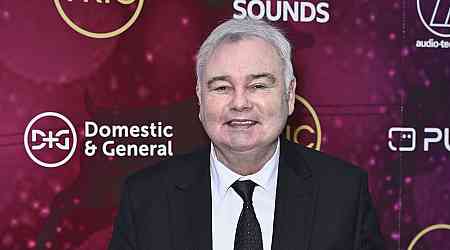 Eamonn Holmes girlfriend 'flashes huge ring' as they 'plan to marry'