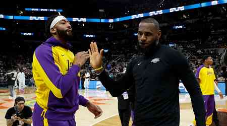 Lakers' Anthony Davis Hypes LeBron James as NBA's Goat: 'Broken Almost Every Record'