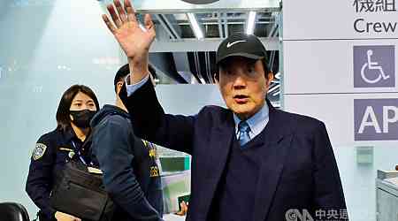 Ex-President Ma departs for 'bridge of peace' trip to China