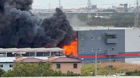 9 dead after fire engulfs warehouse in Taichung City