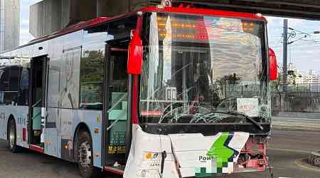 5 injured in collision between Taichung bus and car