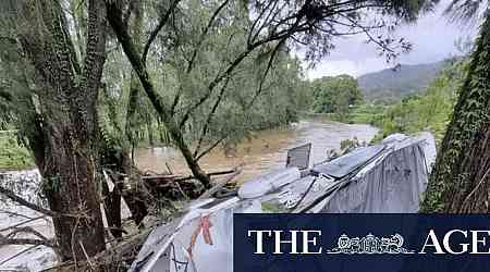 From sunburn to storms: How climate change is redefining the Aussie summer getaway