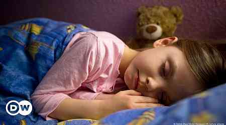 Germany: Child sleeps in front of kindergarten 'to there be first'