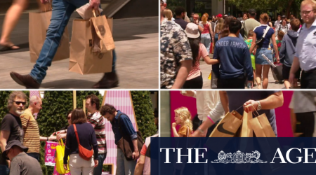 Rush on Adelaide stores as Christmas shoppers leave it late