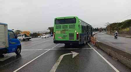 Two Hong Kong passengers injured in Taichung bus accident