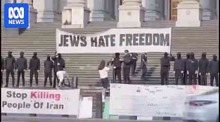 Alleged leader of anti-Semitic rally at Parliament House in Melbourne arrested