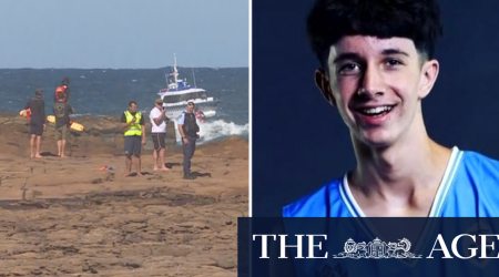 Search become recovery mission for missing teenager swept off rocks on NSW coast