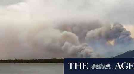 Grampians residents given the all-clear to return home as bushfire threat eases