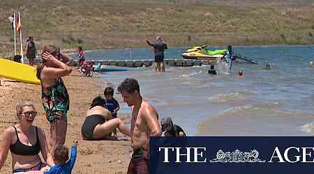 Sydney smashed by storms after sweltering day of heat 