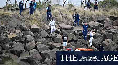 Man dies at popular NSW diving site