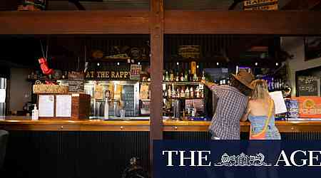 Last drinks for heritage-listed pub after 113 years