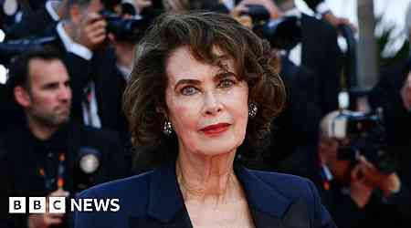 Model Dayle Haddon dies in carbon monoxide leak