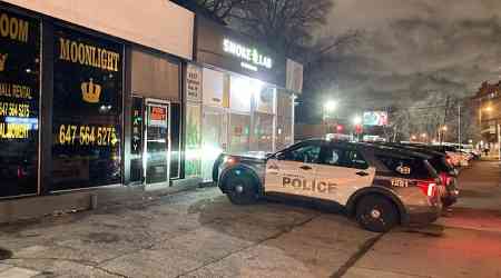 Suspects armed with hammers in two robberies in Toronto: police