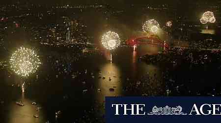 One million people turn out to see Sydney Harbour NYE fireworks