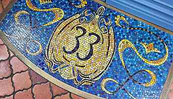 I had a holiday lunch at Disney's invite-only Club 33 and it made me see why someone would sue to keep their membership