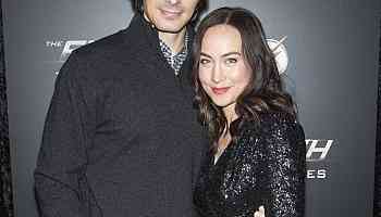 
                        CW Stars Courtney Ford, Brandon Routh Divorce After 17 Years Together
                