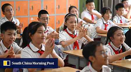 Zhengzhou the first city in China to ban cellphone use in schools