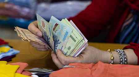 Vietnam Dong Declines to Record Low Against US Dollar