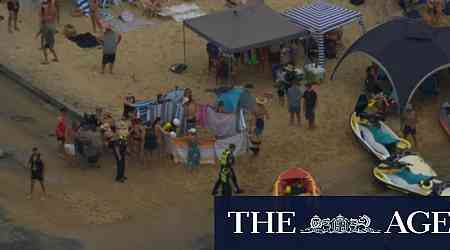 Man dies at beach amid Victorian heatwave