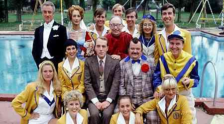 Hi-de-Hi! star rocked by WW2 bomb in his home that 'fell 10ft through ceiling'