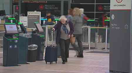 Air Canada passengers living with extra baggage fees