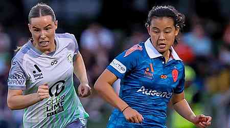 Trailblazing footballer Danelle Tan makes debut in Australia's top flight