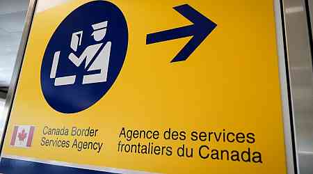 Border officers arrest man accused of smuggling banned firearms into Canada