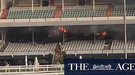 Fire engulfs Caulfield Racecourse grandstand